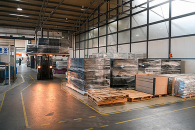 陶瓷工廠貨物運(yùn)輸?shù)牧鞒膛c挑戰(zhàn)